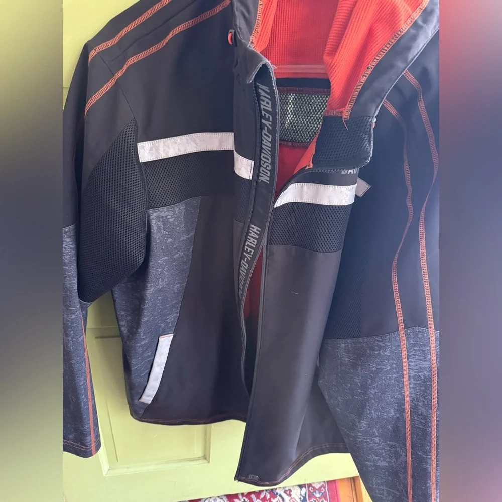 Harley-Davidson Reflector Riding Shell with Hood - Picture 3 of 8